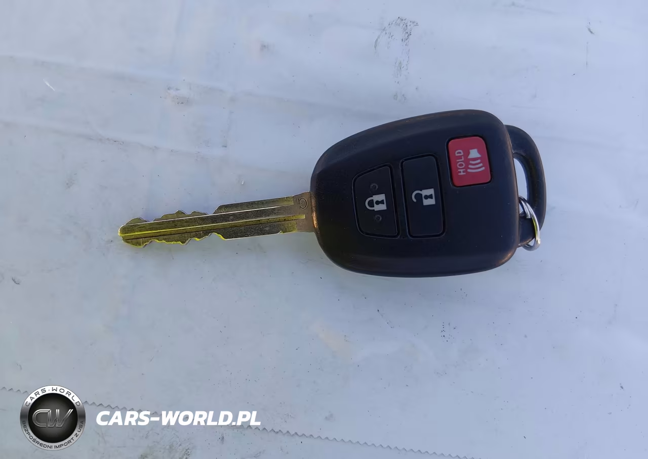 2014 Toyota Prius C Two VIN:JTDKDTB35E1075218 - 11