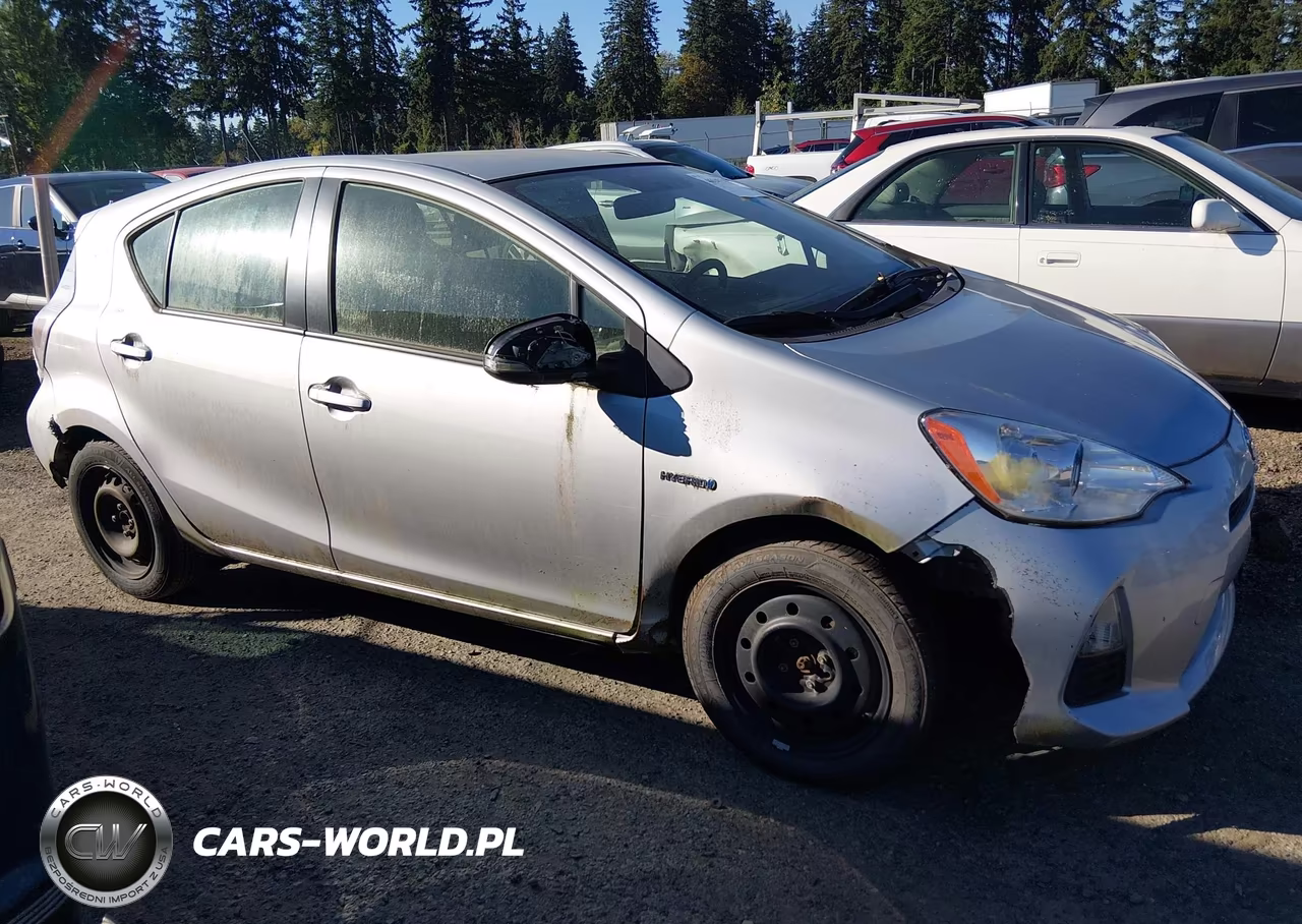 2014 Toyota Prius C Two VIN:JTDKDTB35E1075218 - 14