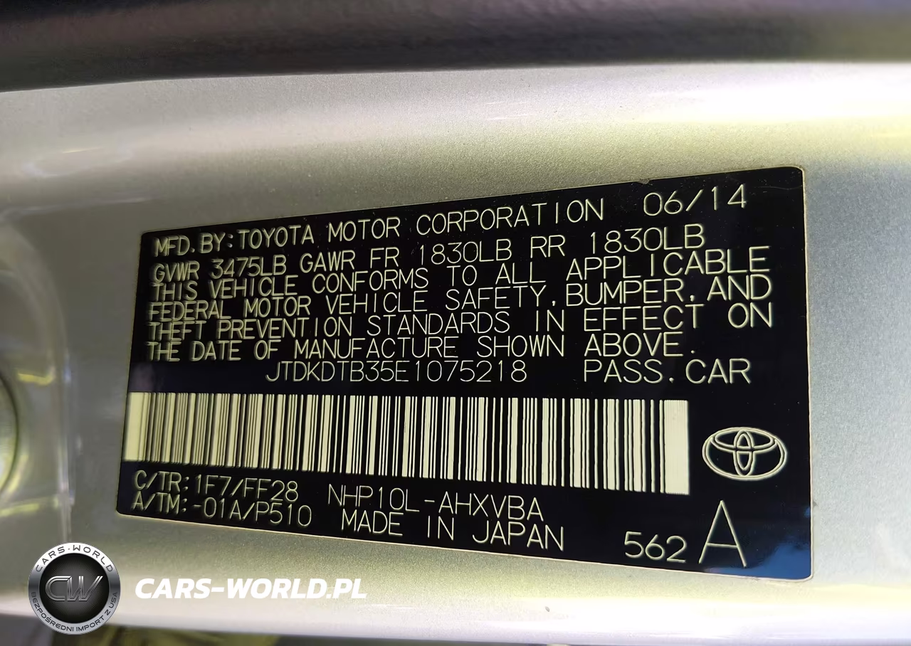 2014 Toyota Prius C Two VIN:JTDKDTB35E1075218 - 9