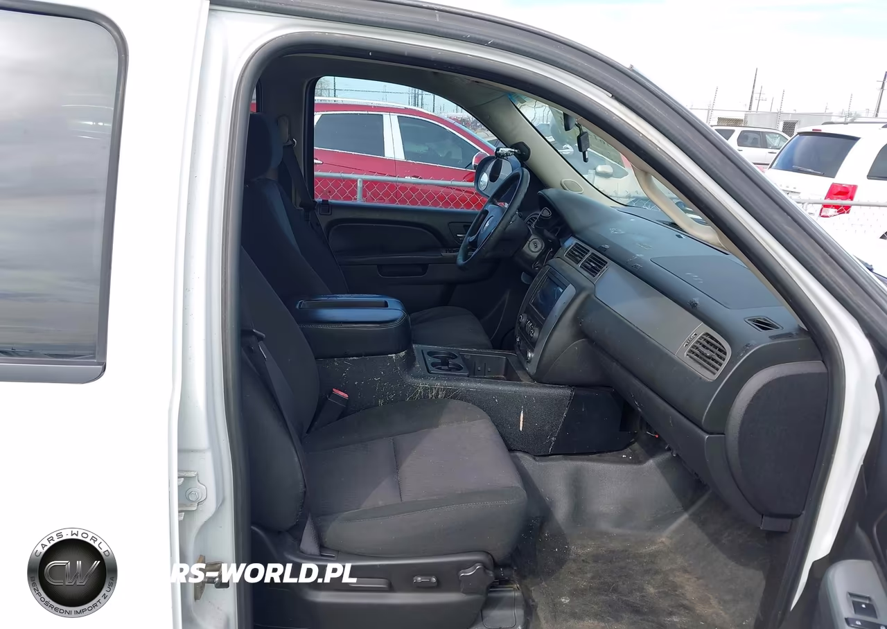 2011 Chevrolet Tahoe Commercial Fleet VIN:1GNLC2E04BR310246 - 5