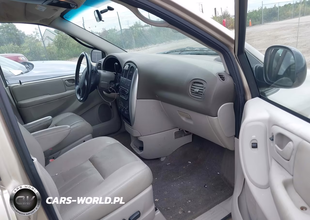 2007 Chrysler Town & Country Touring VIN:2A4GP54L67R311325 - 5