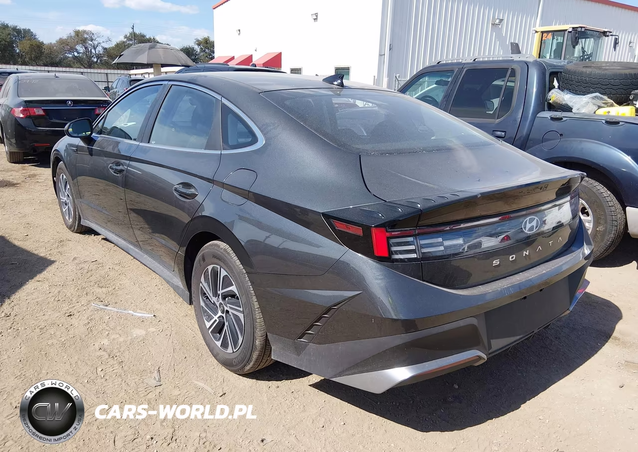 2026 Hyundai Sonata Hybrid Blue VIN:KMHL24JJ6TA173599 - 3
