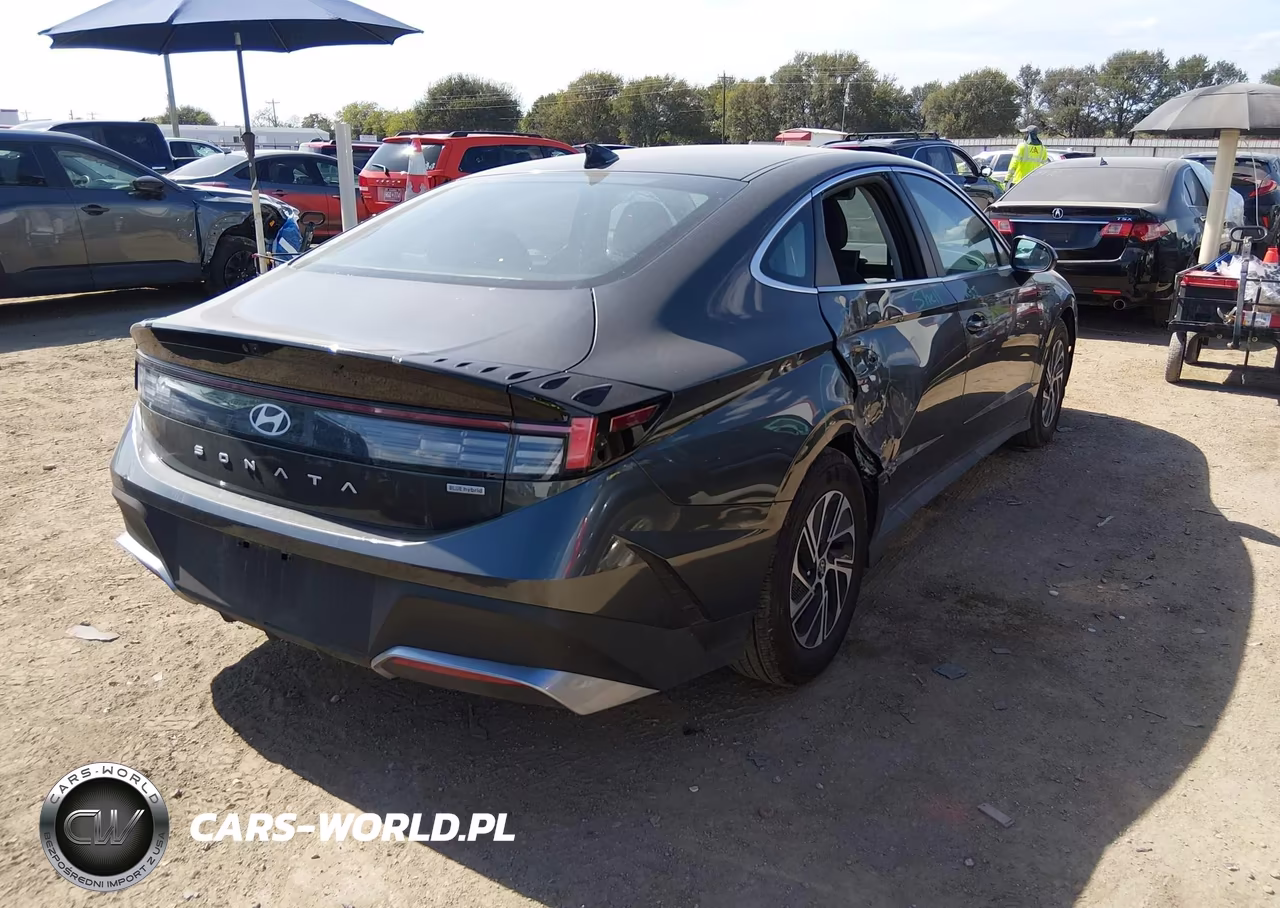 2026 Hyundai Sonata Hybrid Blue VIN:KMHL24JJ6TA173599 - 4