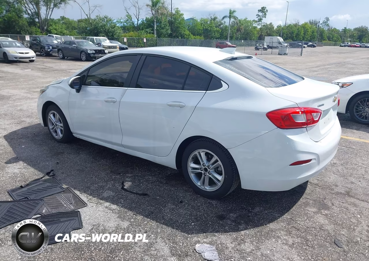 2017 Chevrolet Cruze Lt Auto VIN:1G1BE5SM7H7168382 - 3