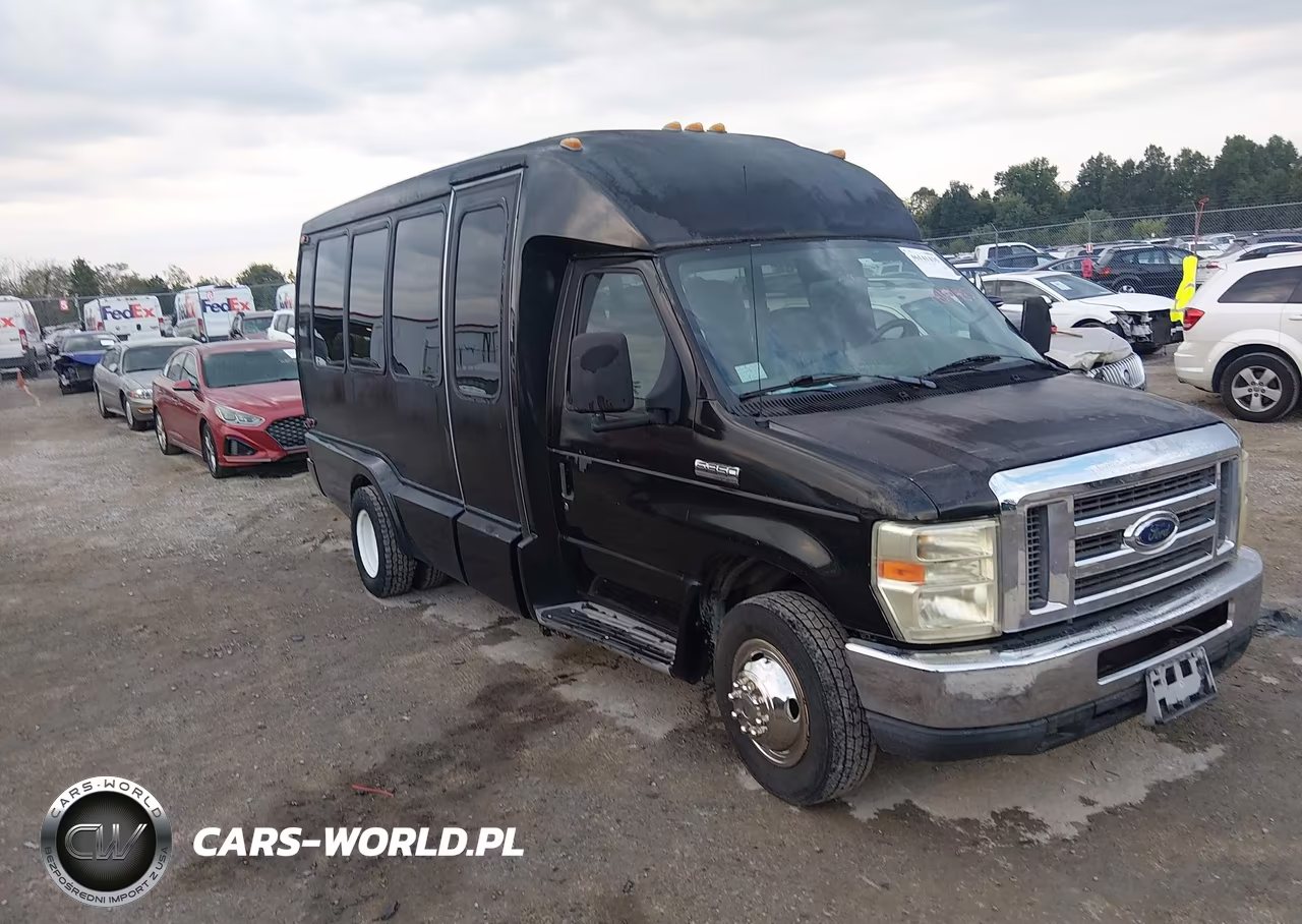 2008 Ford E-350 Cutaway
