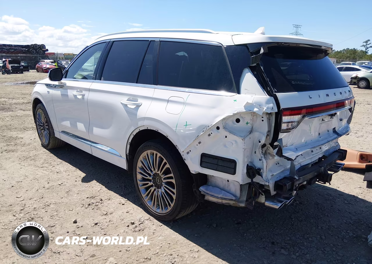 2021 Lincoln Aviator Black Label VIN:5LM5J9XC7MGL10661 - 3