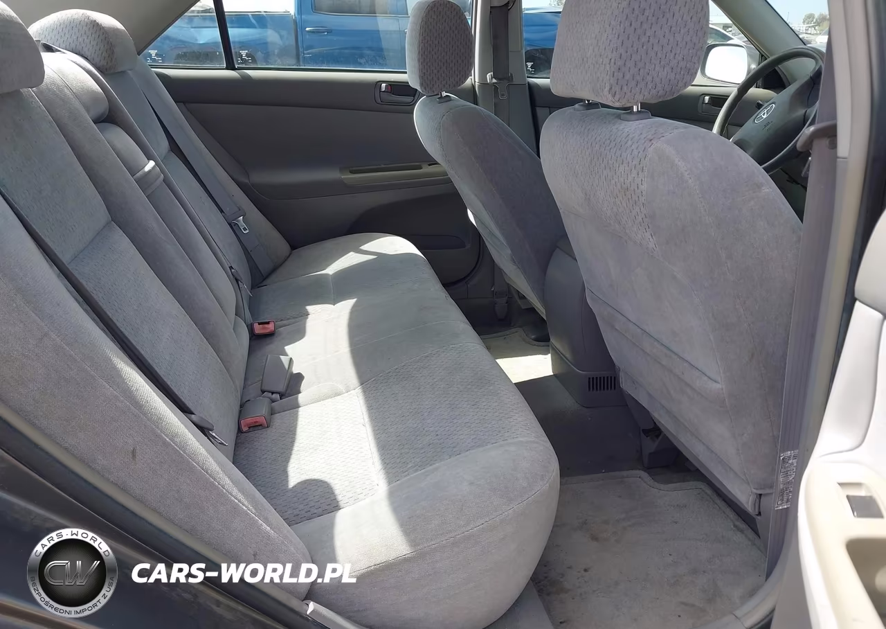 2003 Toyota Camry Le VIN:4T1BE32K33U745652 - 8