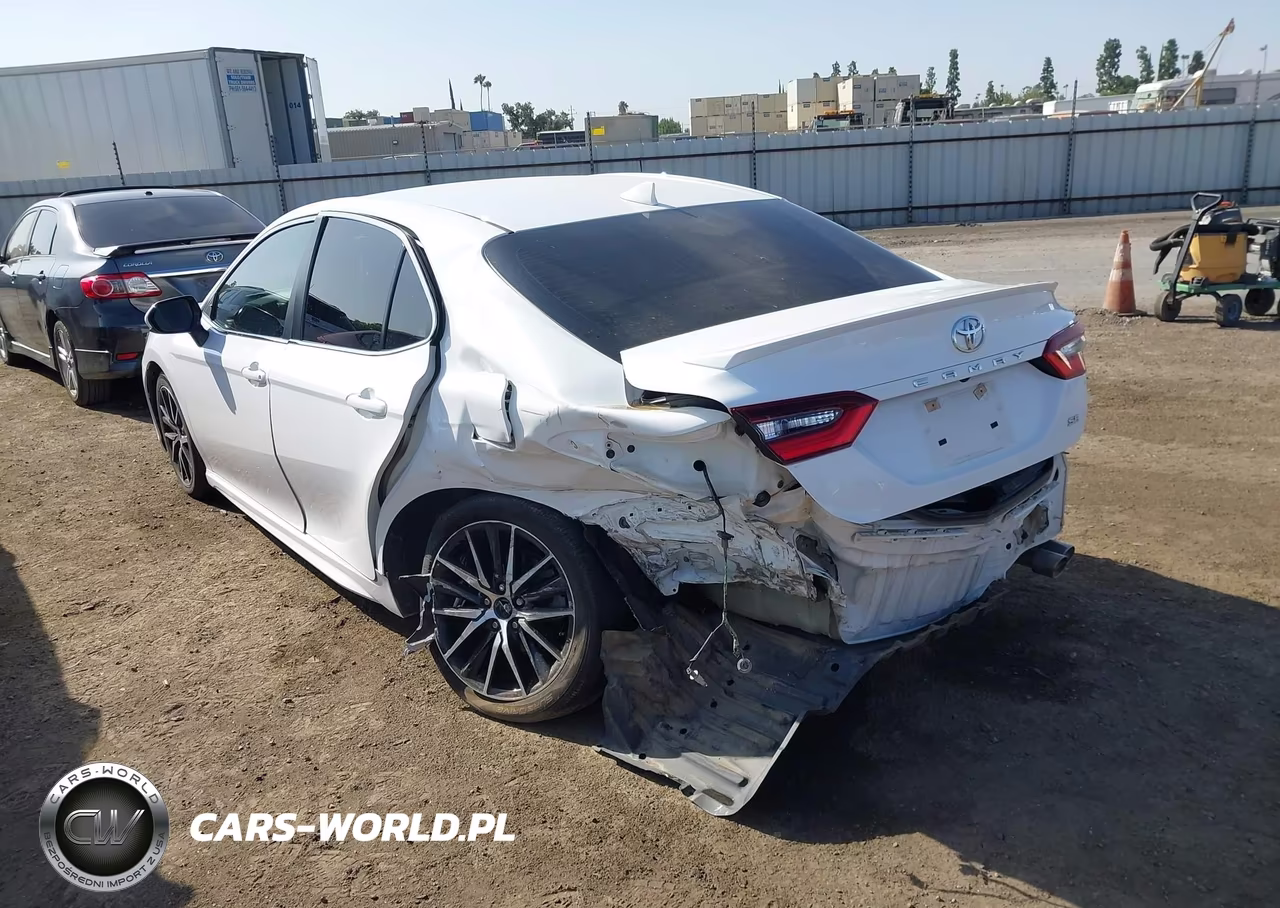 2021 Toyota Camry Se VIN:4T1G11AKXMU581325 - 3