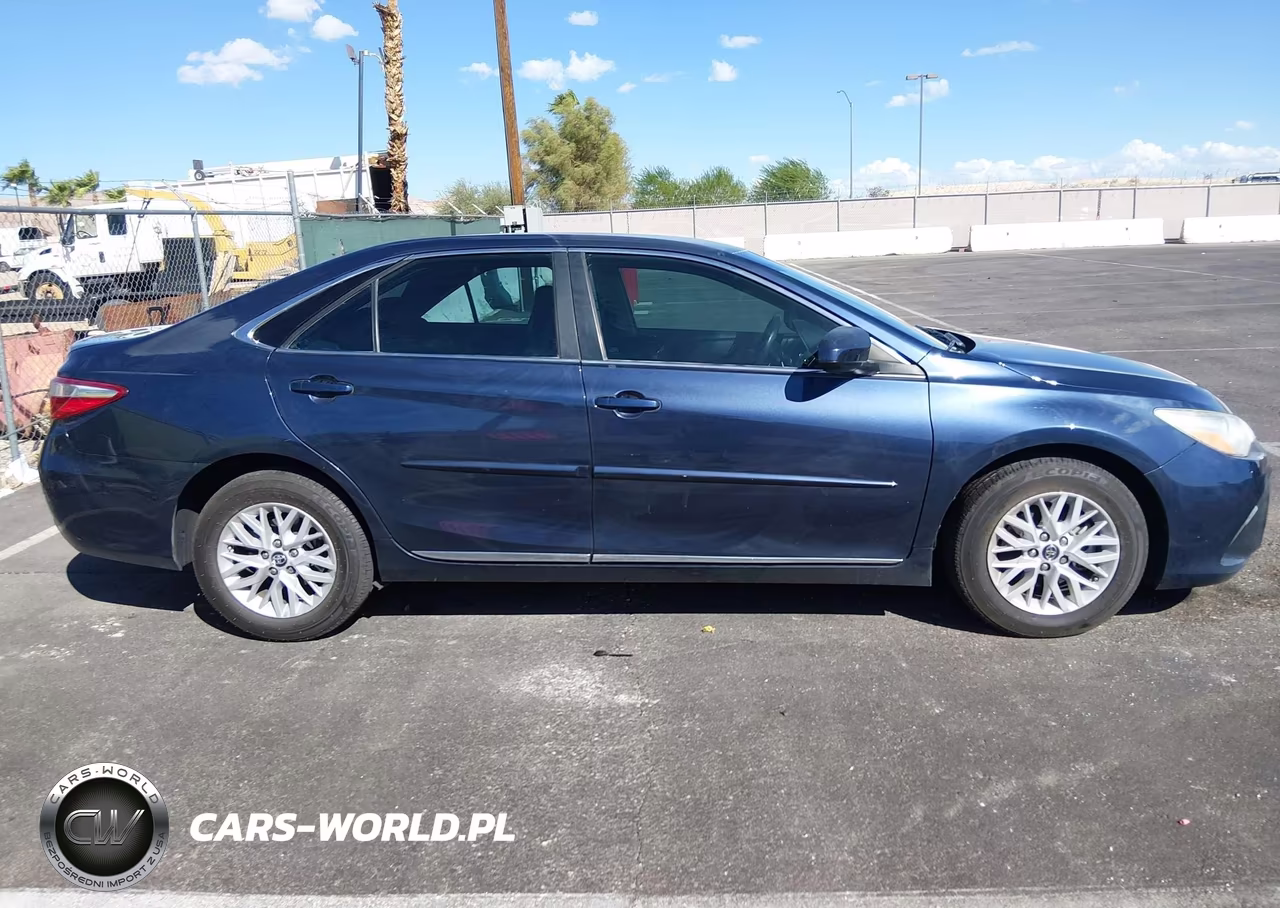 2016 Toyota Camry Le VIN:4T4BF1FK2GR574500 - 14