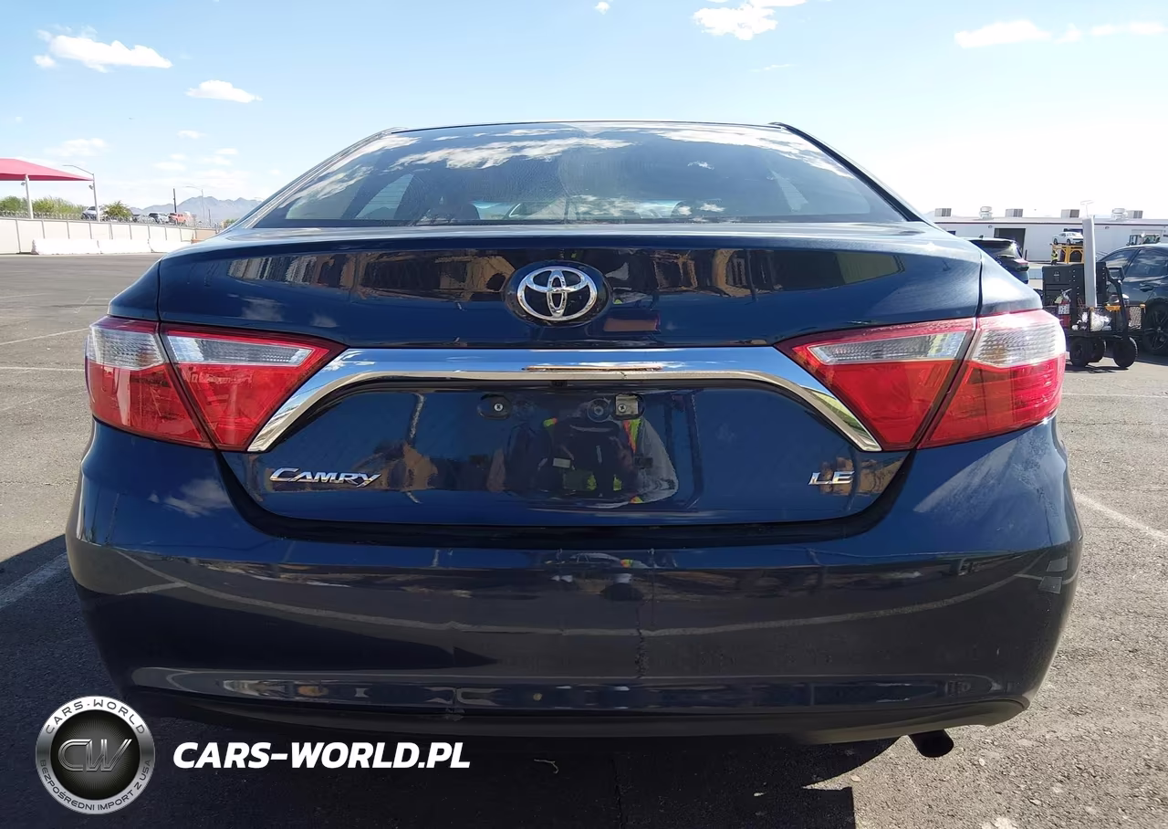 2016 Toyota Camry Le VIN:4T4BF1FK2GR574500 - 17