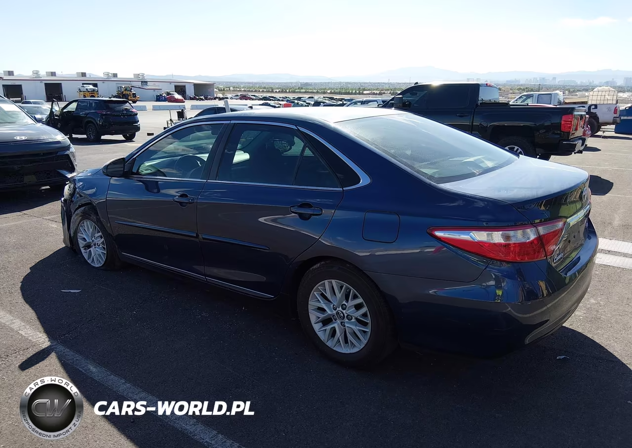 2016 Toyota Camry Le VIN:4T4BF1FK2GR574500 - 3