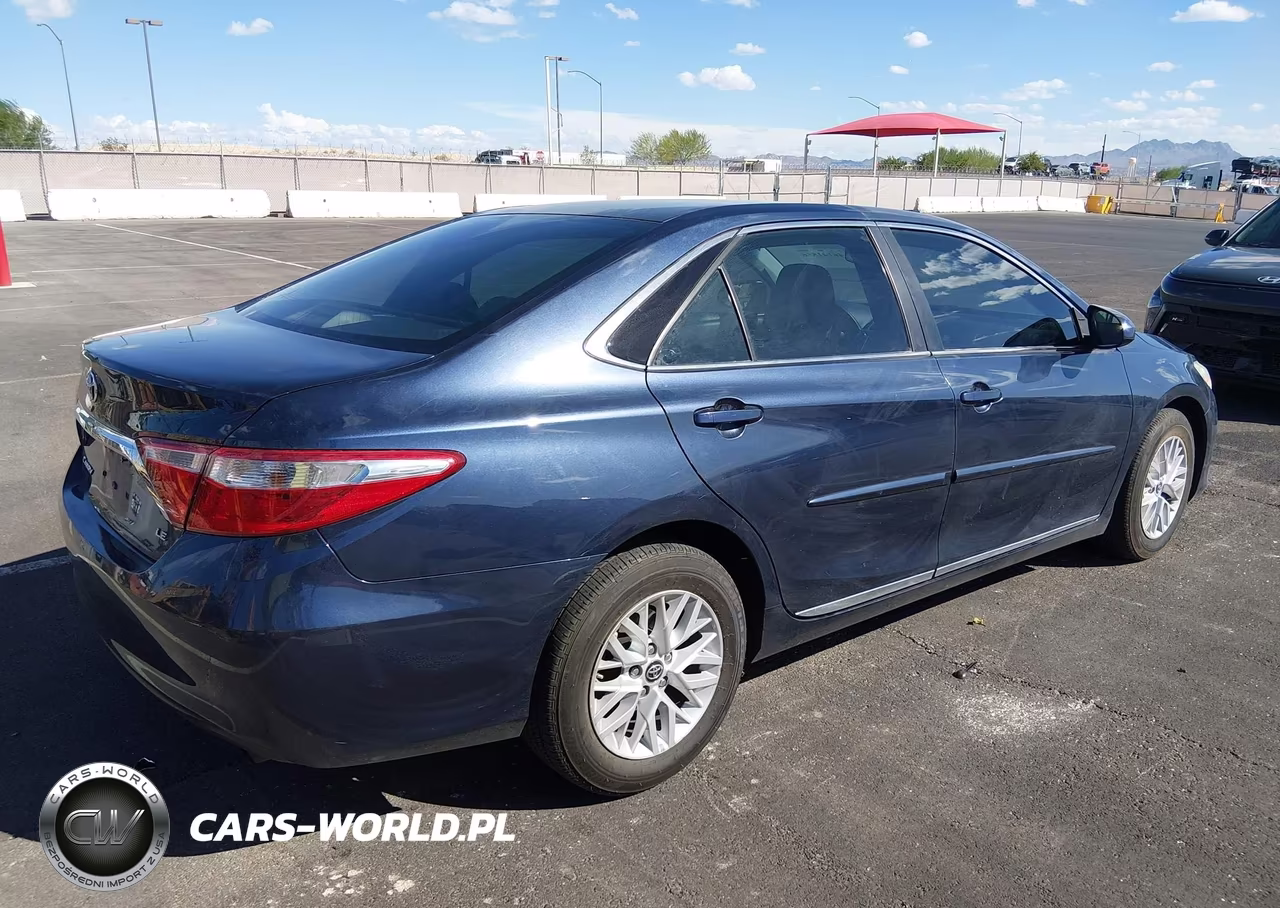 2016 Toyota Camry Le VIN:4T4BF1FK2GR574500 - 4
