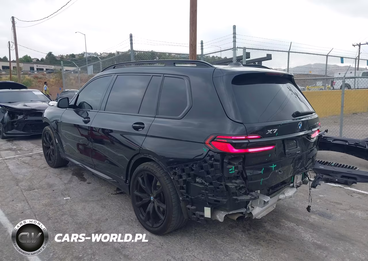 2025 BMW X7 xDrive40I VIN:5UX23EM03S9Y00053 - 3