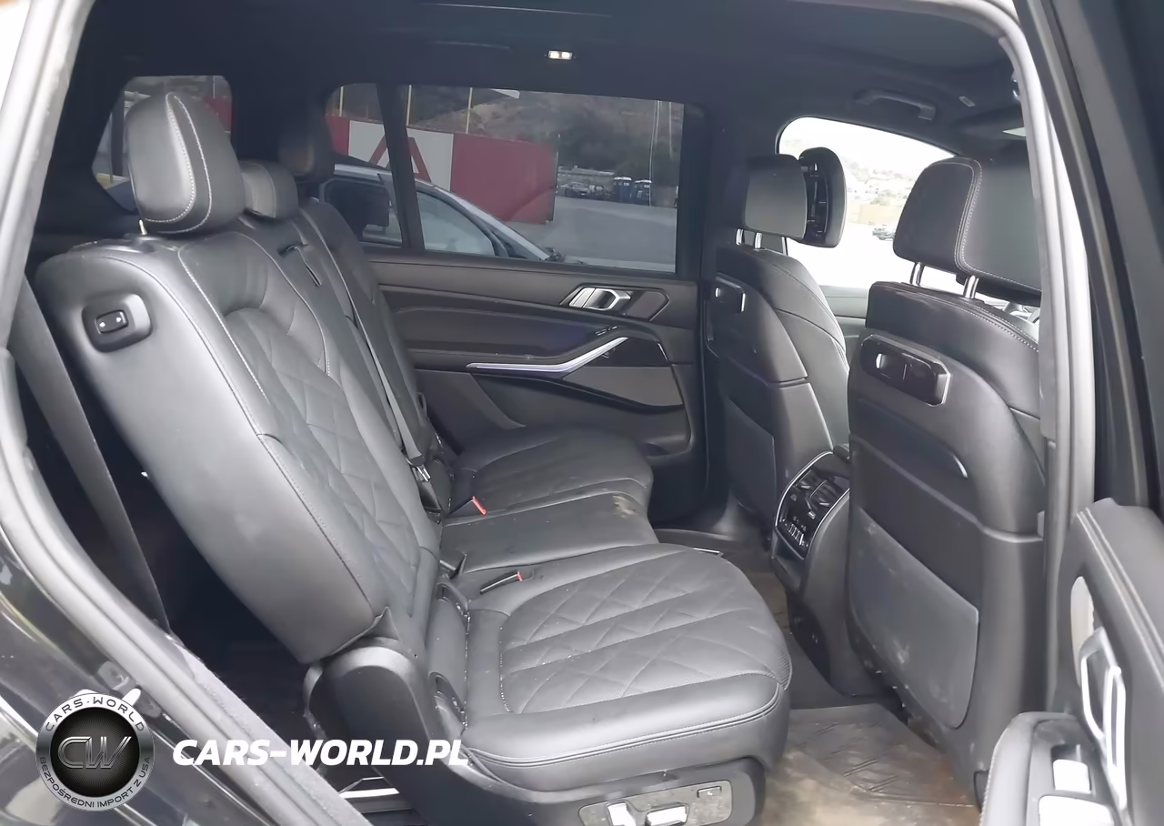 2025 BMW X7 xDrive40I VIN:5UX23EM03S9Y00053 - 8