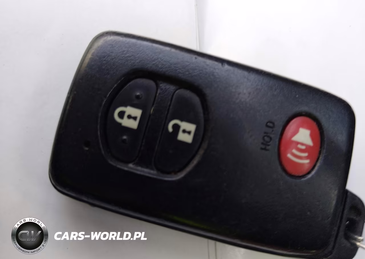 2015 Toyota Prius Two VIN:JTDKN3DU2F0421106 - 11