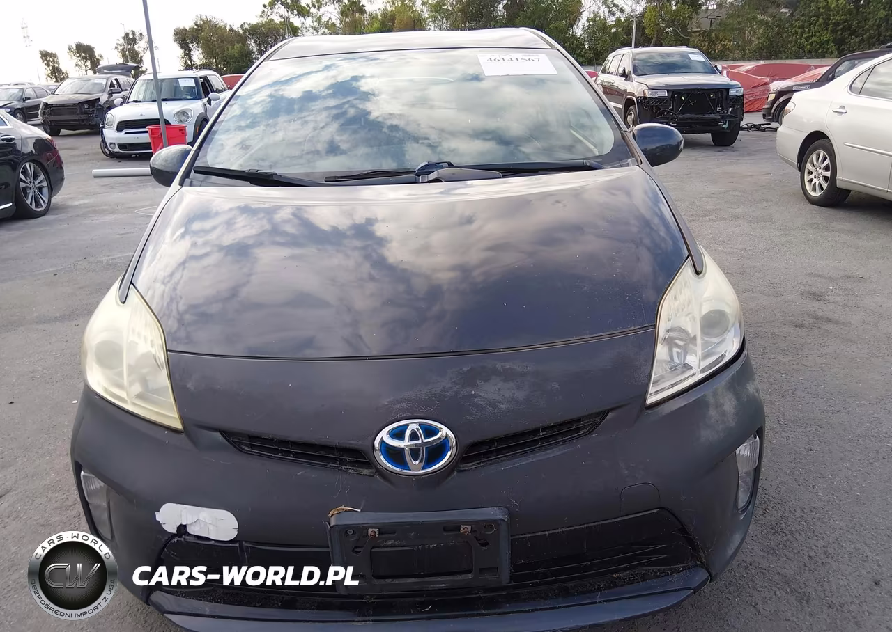 2015 Toyota Prius Two VIN:JTDKN3DU2F0421106 - 12