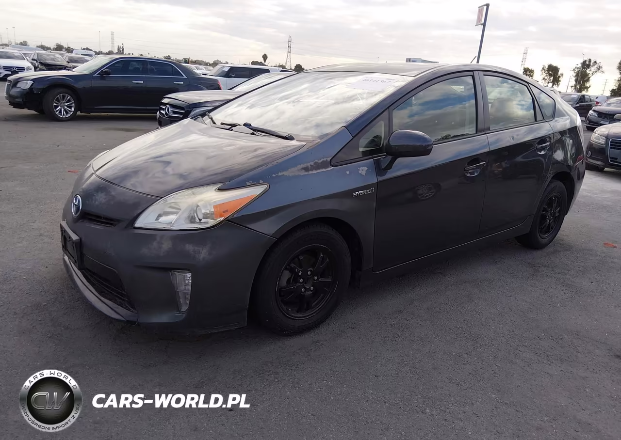 2015 Toyota Prius Two VIN:JTDKN3DU2F0421106 - 2