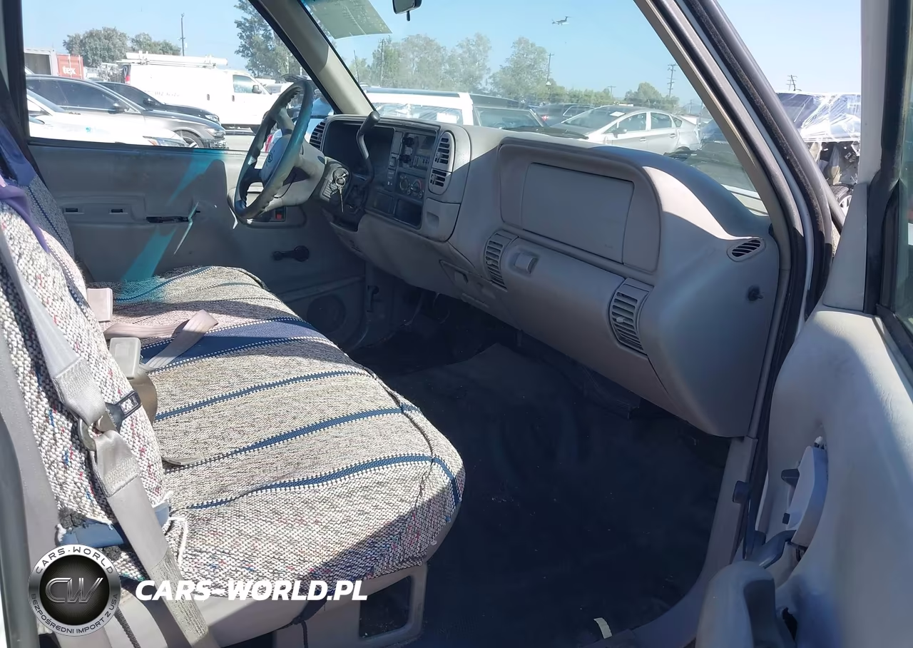 1998 Chevrolet C1500 Fleetside W-T VIN:1GCEC14W8WZ278795 - 5