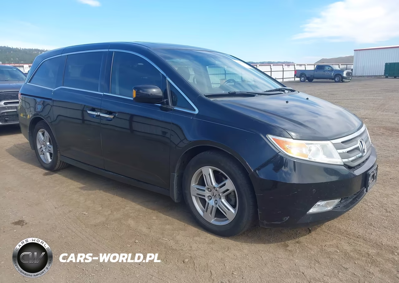 2013 Honda Odyssey Touring-Touring Elite