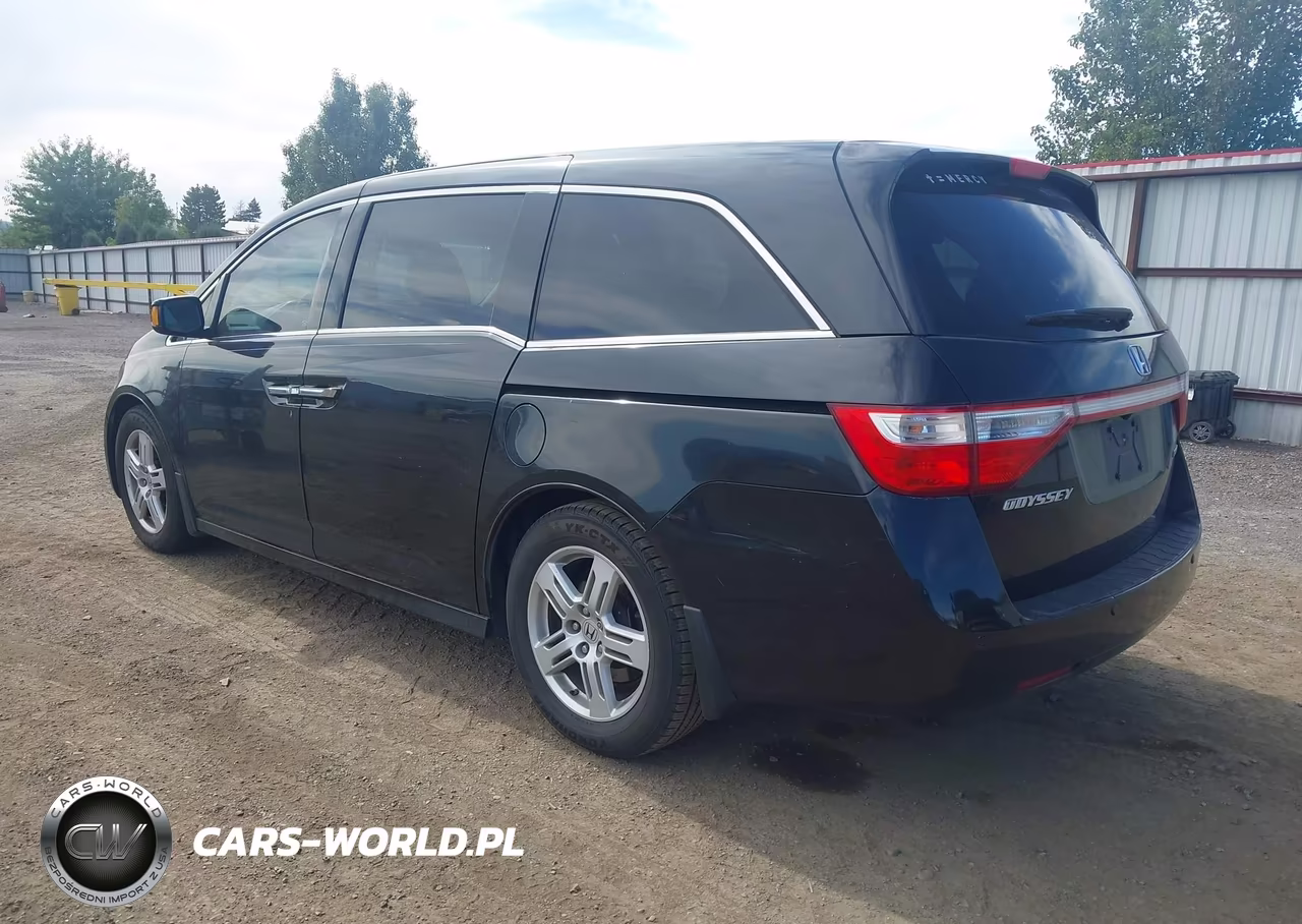 2013 Honda Odyssey Touring-Touring Elite VIN:5FNRL5H96DB001966 - 3