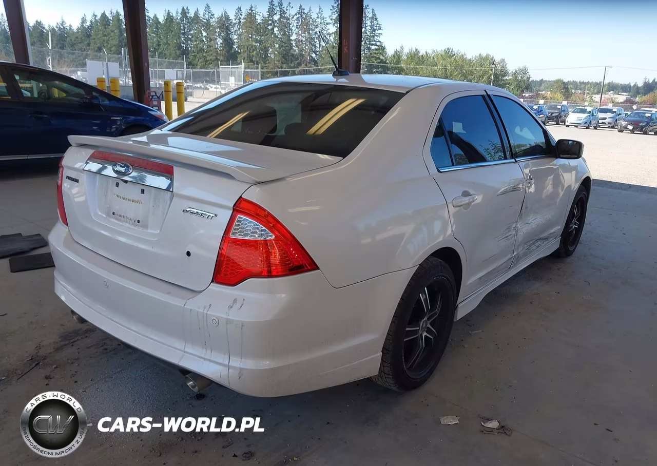 2012 Ford Fusion Sport VIN:3FAHP0KC3CR397669 - 4