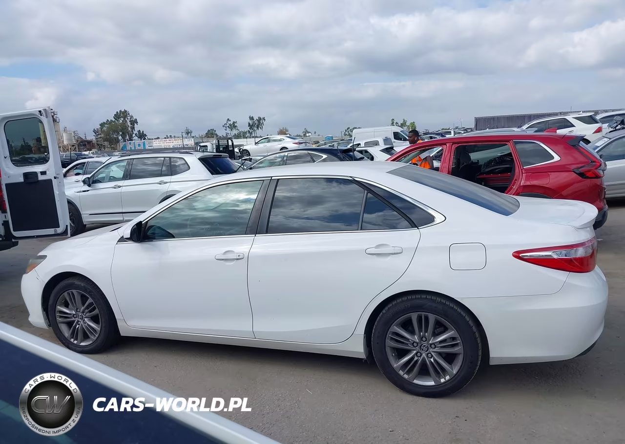 2015 Toyota Camry Se VIN:4T1BF1FK3FU902323 - 14