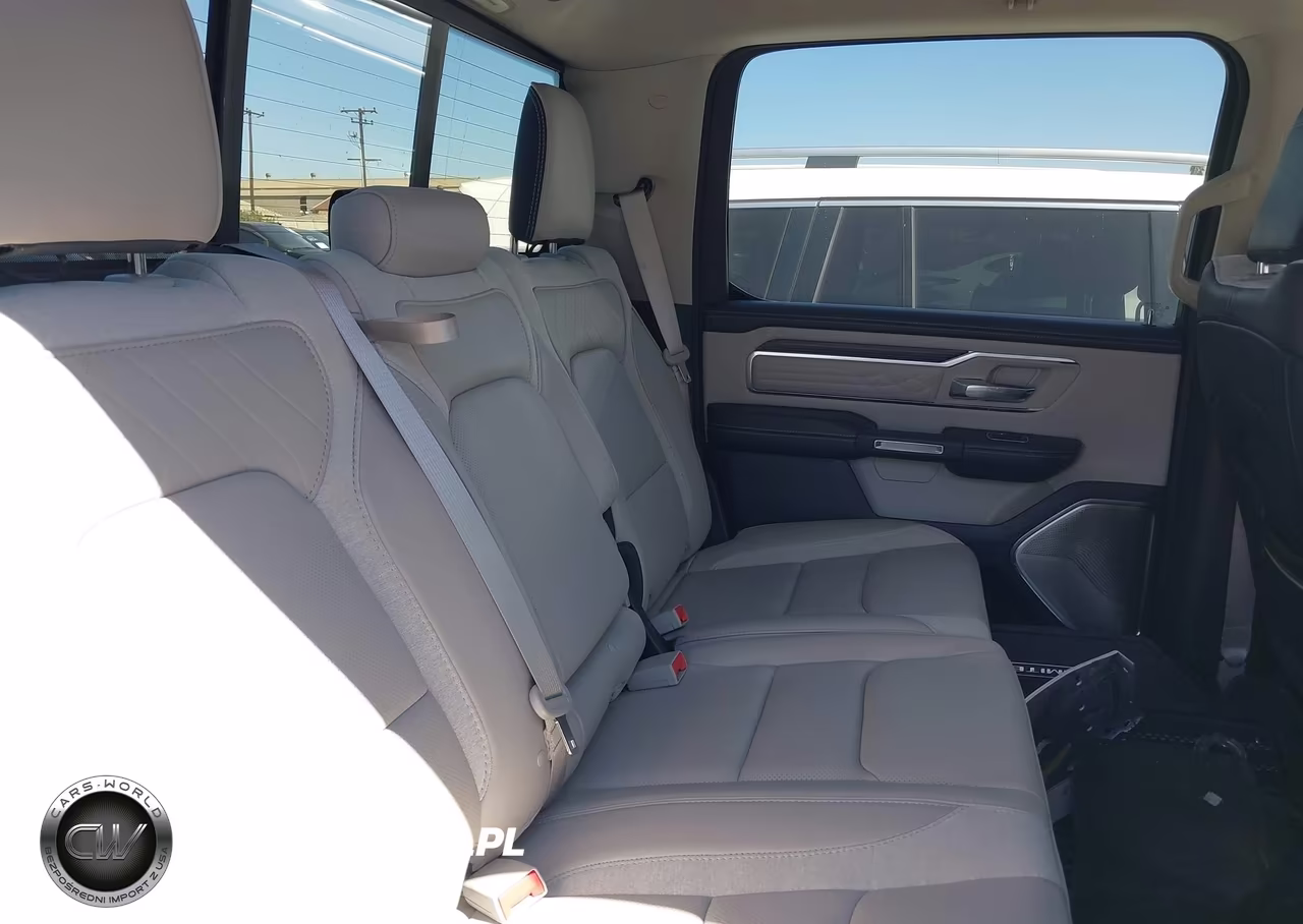 2024 Ram 1500 Limited 4X4 5'7 Box VIN:1C6SRFHT3RN228629 - 8