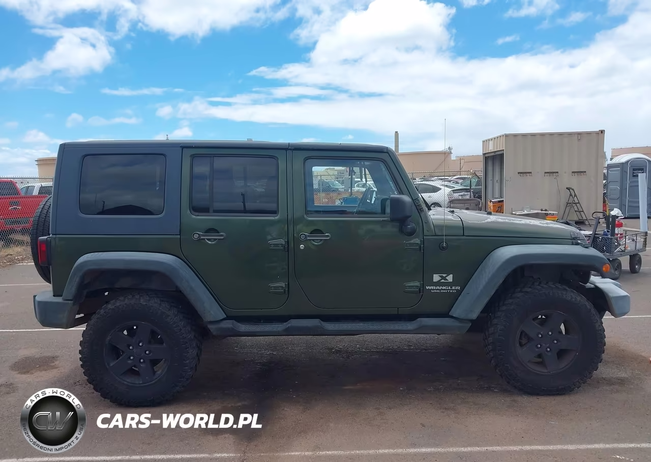 2008 Jeep Wrangler Unlimited X VIN:1J4GA39158L527111 - 13