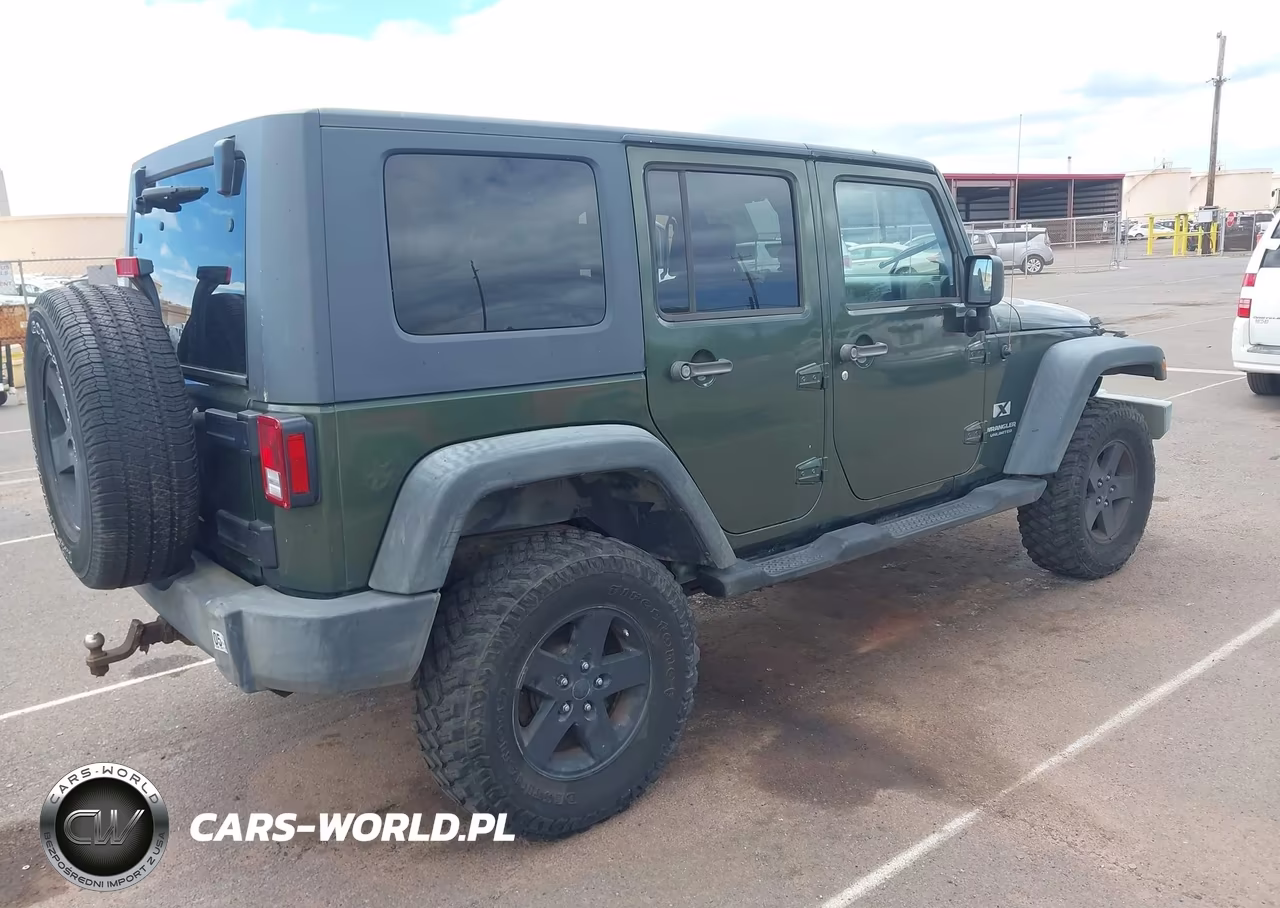 2008 Jeep Wrangler Unlimited X VIN:1J4GA39158L527111 - 4