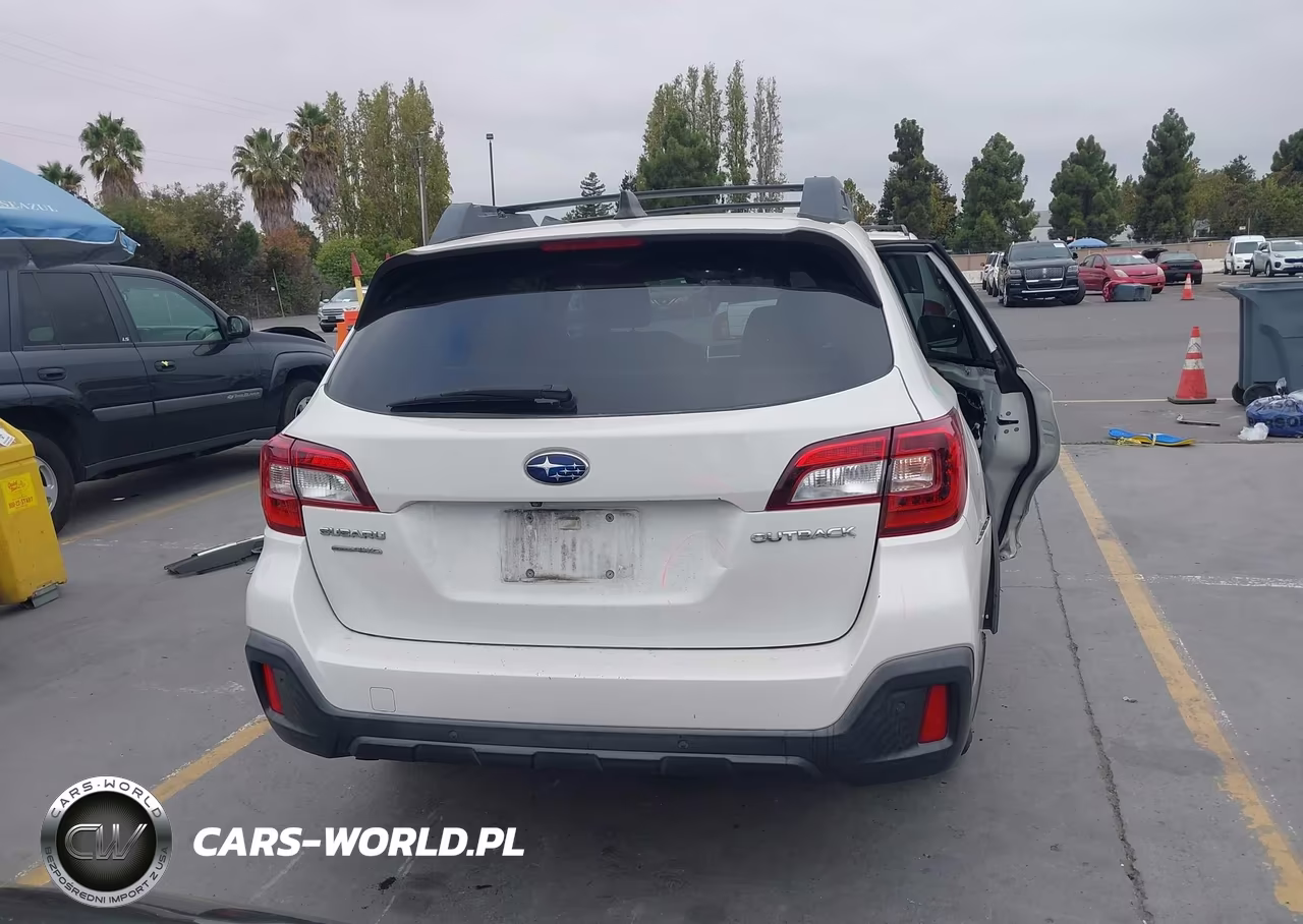 2018 Subaru Outback 2.5I Limited VIN:4S4BSANC1J3350390 - 17