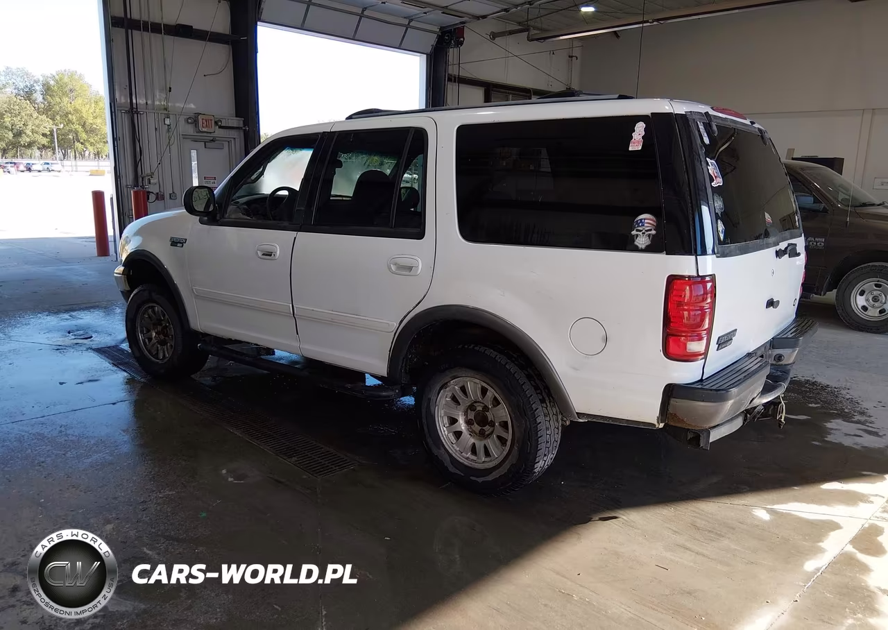 2002 Ford Expedition Xlt VIN:1FMPU16L42LA13938 - 3