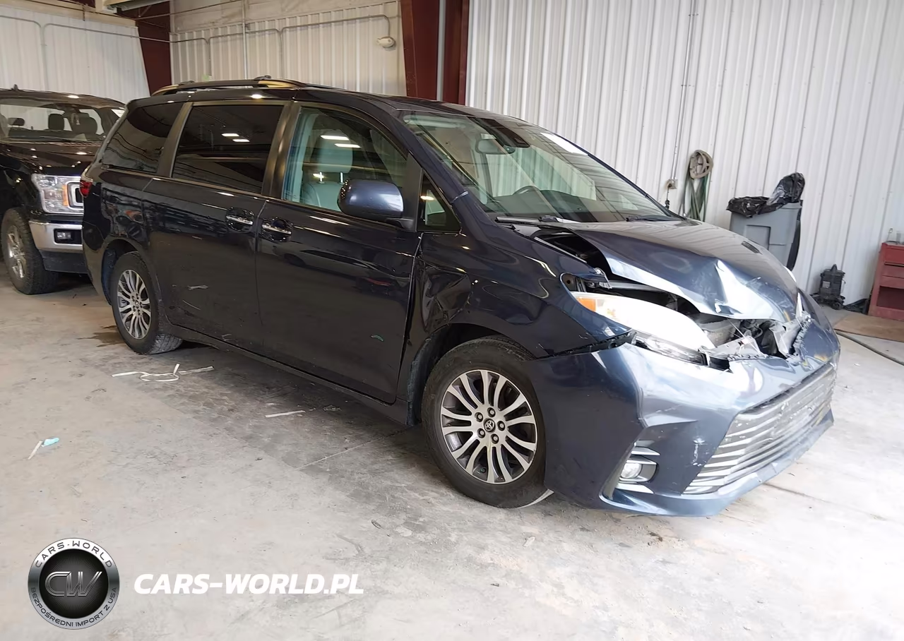 2019 Toyota Sienna Xle 8 Passenger
