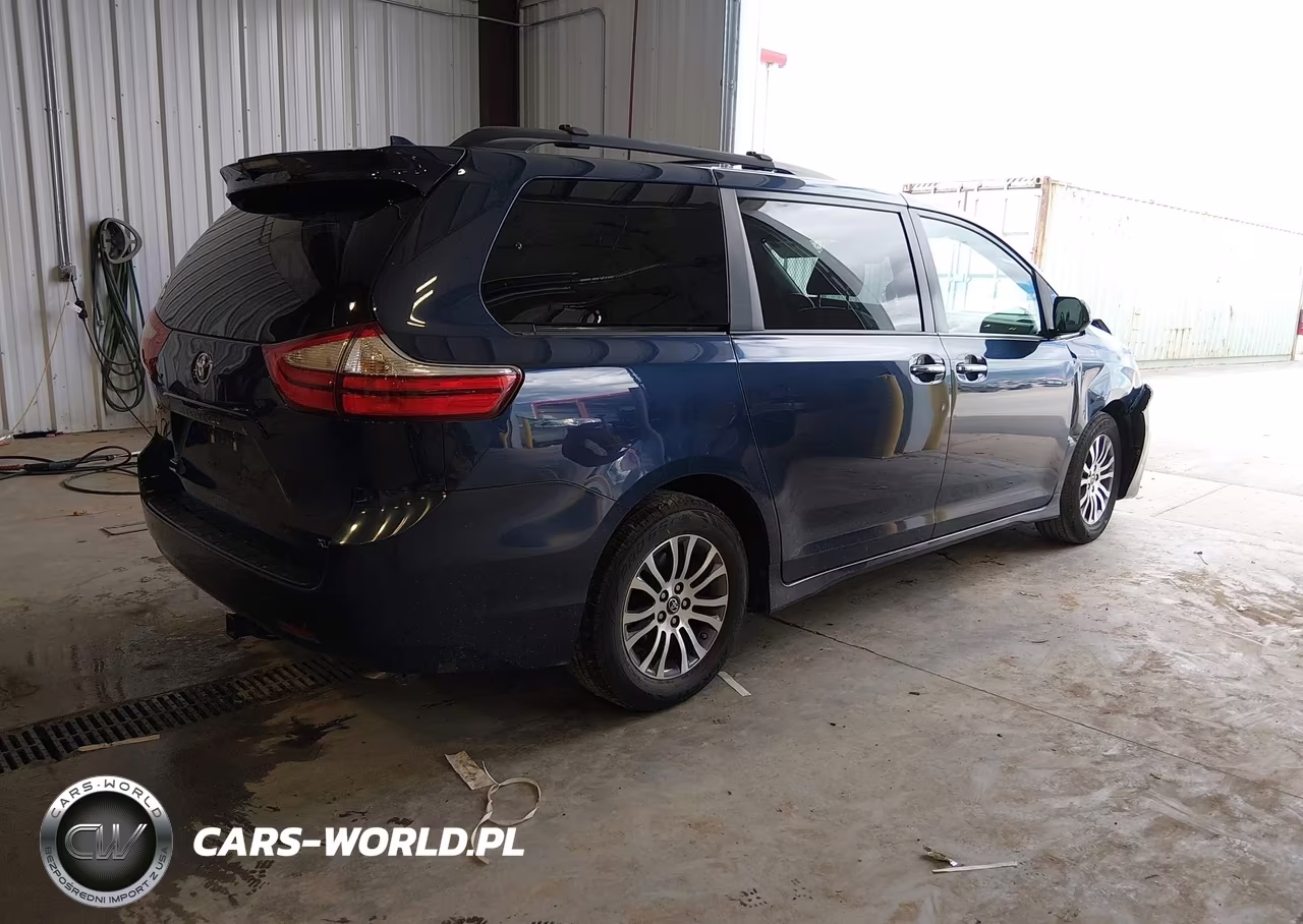 2019 Toyota Sienna Xle 8 Passenger VIN:5TDYZ3DC8KS975845 - 4