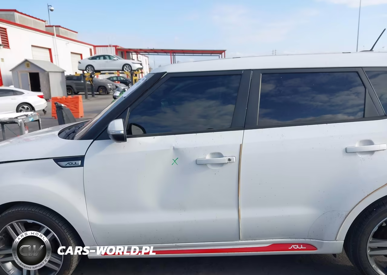 2014 Kia Soul + VIN:KNDJP3A50E7031033 - 15