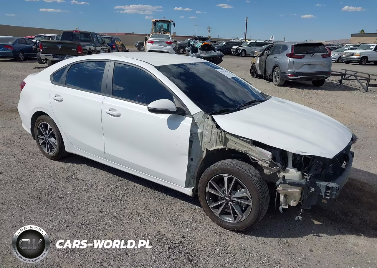 2024 Kia Forte Lxs