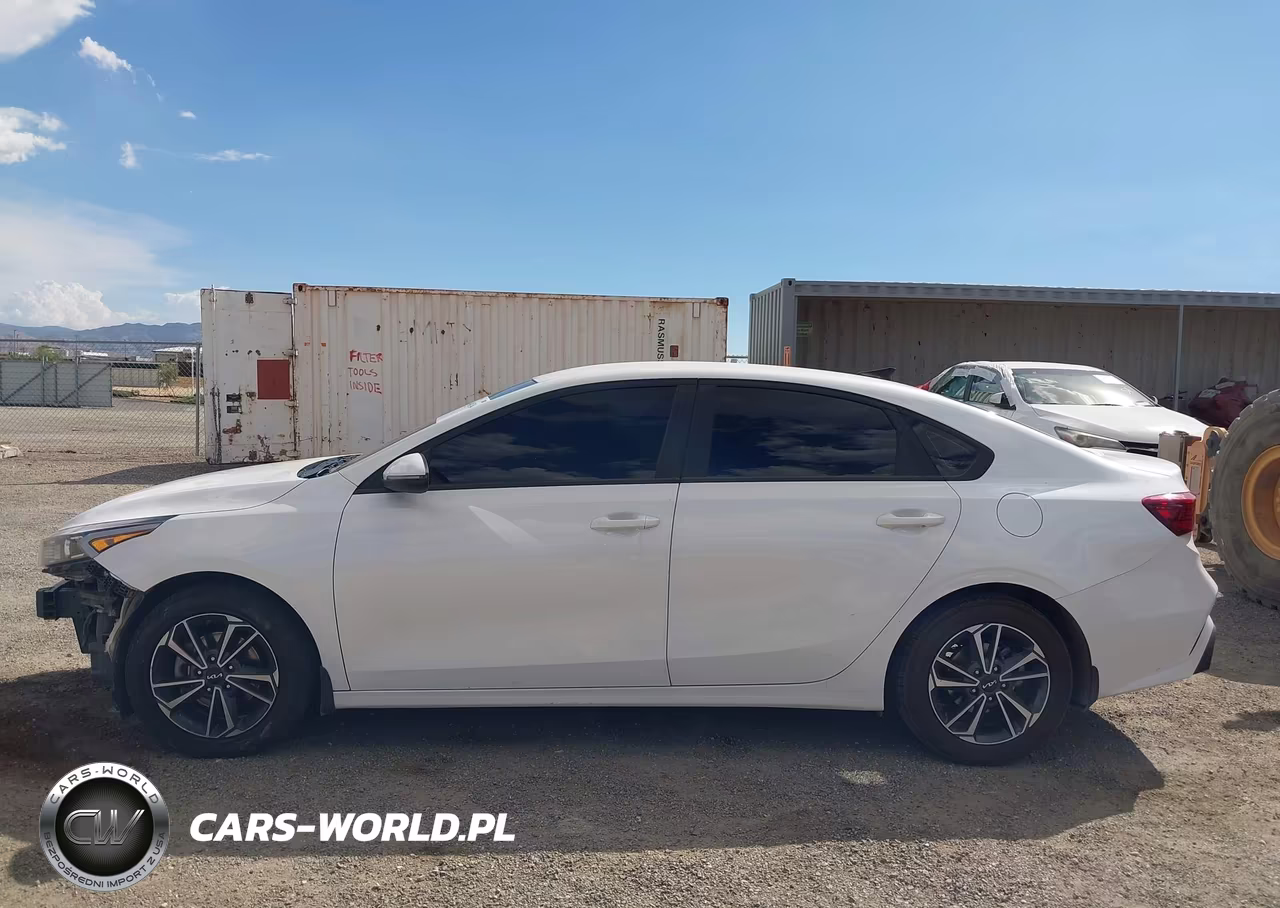 2024 Kia Forte Lxs VIN:3KPF24ADXRE823018 - 15