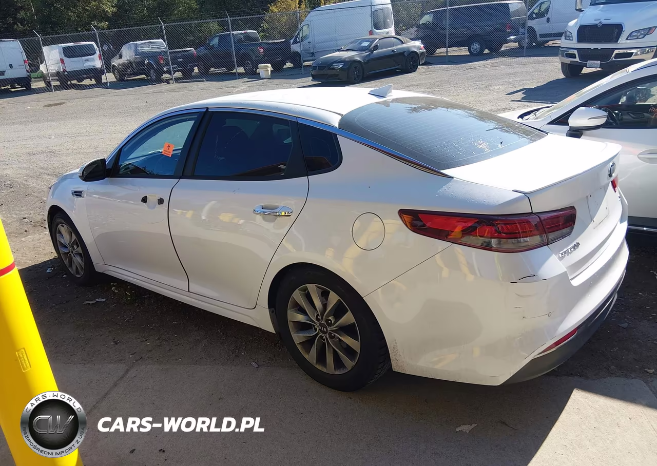 2018 Kia Optima S VIN:5XXGT4L30JG234237 - 3
