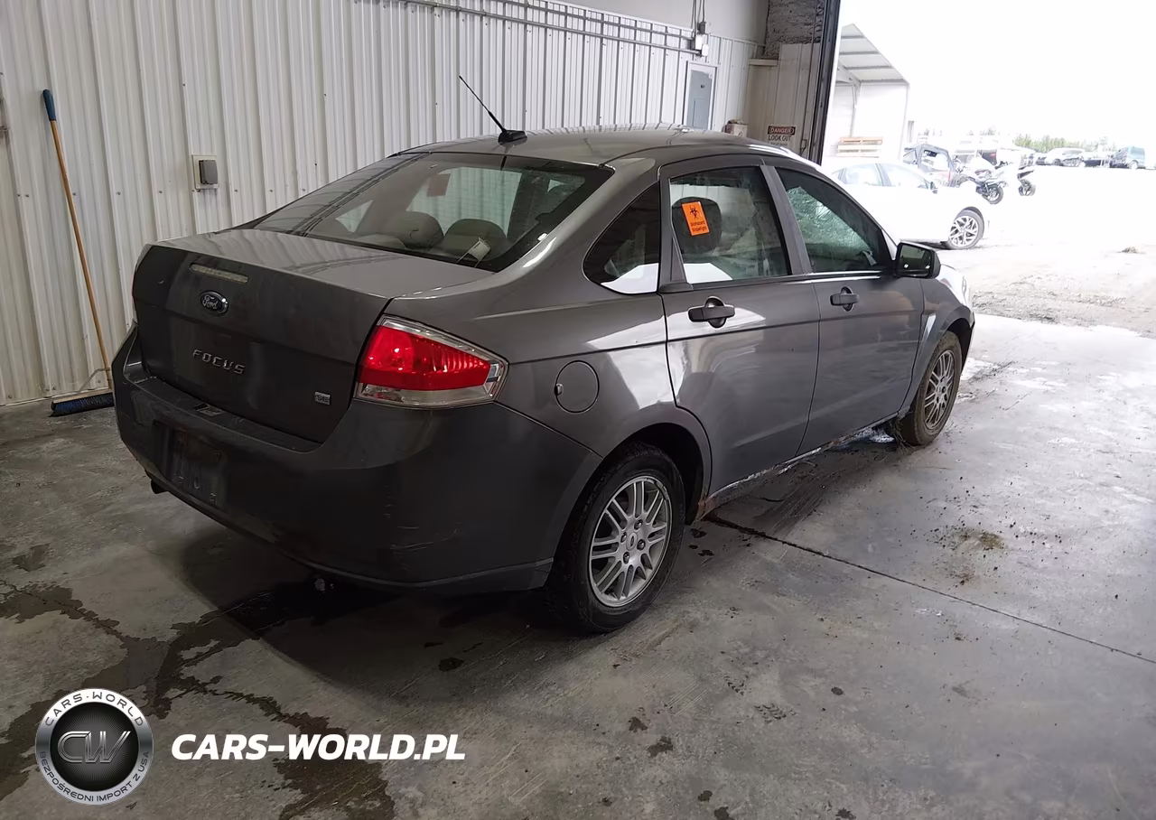 2010 Ford Focus Se VIN:1FAHP3FN5AW101008 - 4
