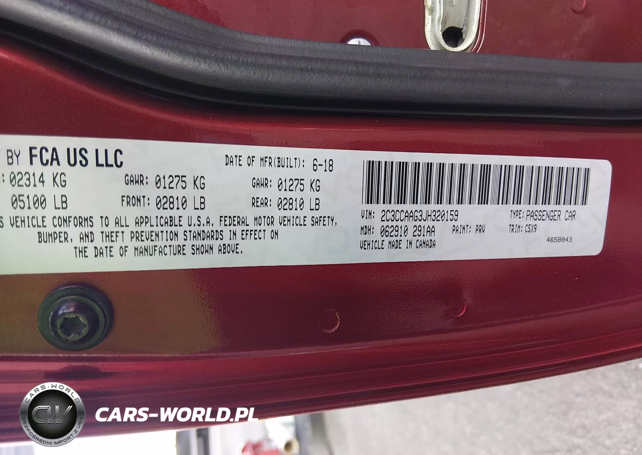 2018 Chrysler 300 Touring VIN:2C3CCAAG3JH320159 - 9