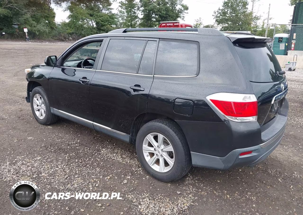 2013 Toyota Highlander Se V6 VIN:5TDBK3EH4DS177396 - 3