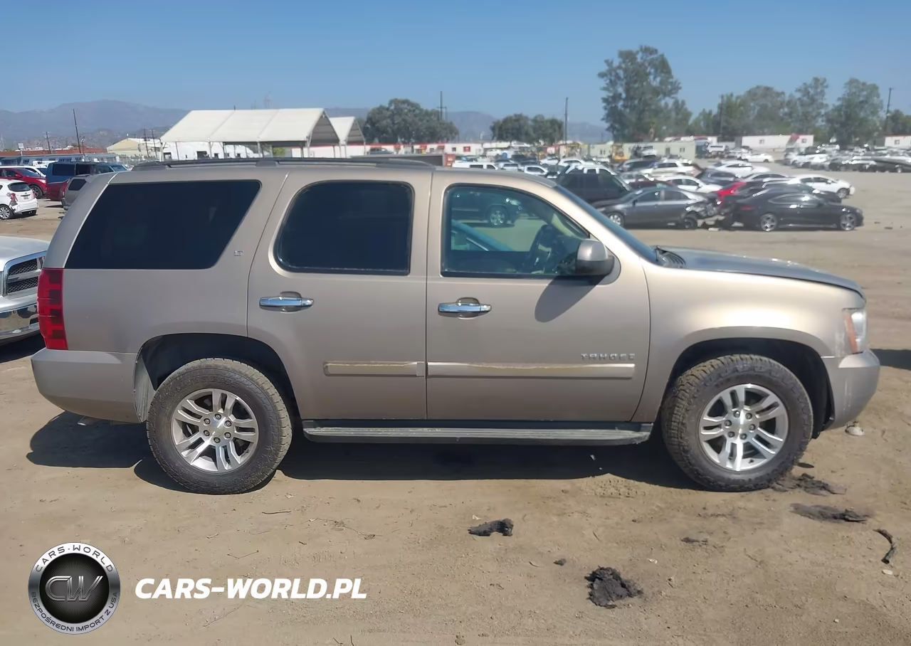 2007 Chevrolet Tahoe Lt VIN:1GNFC13057R374930 - 13