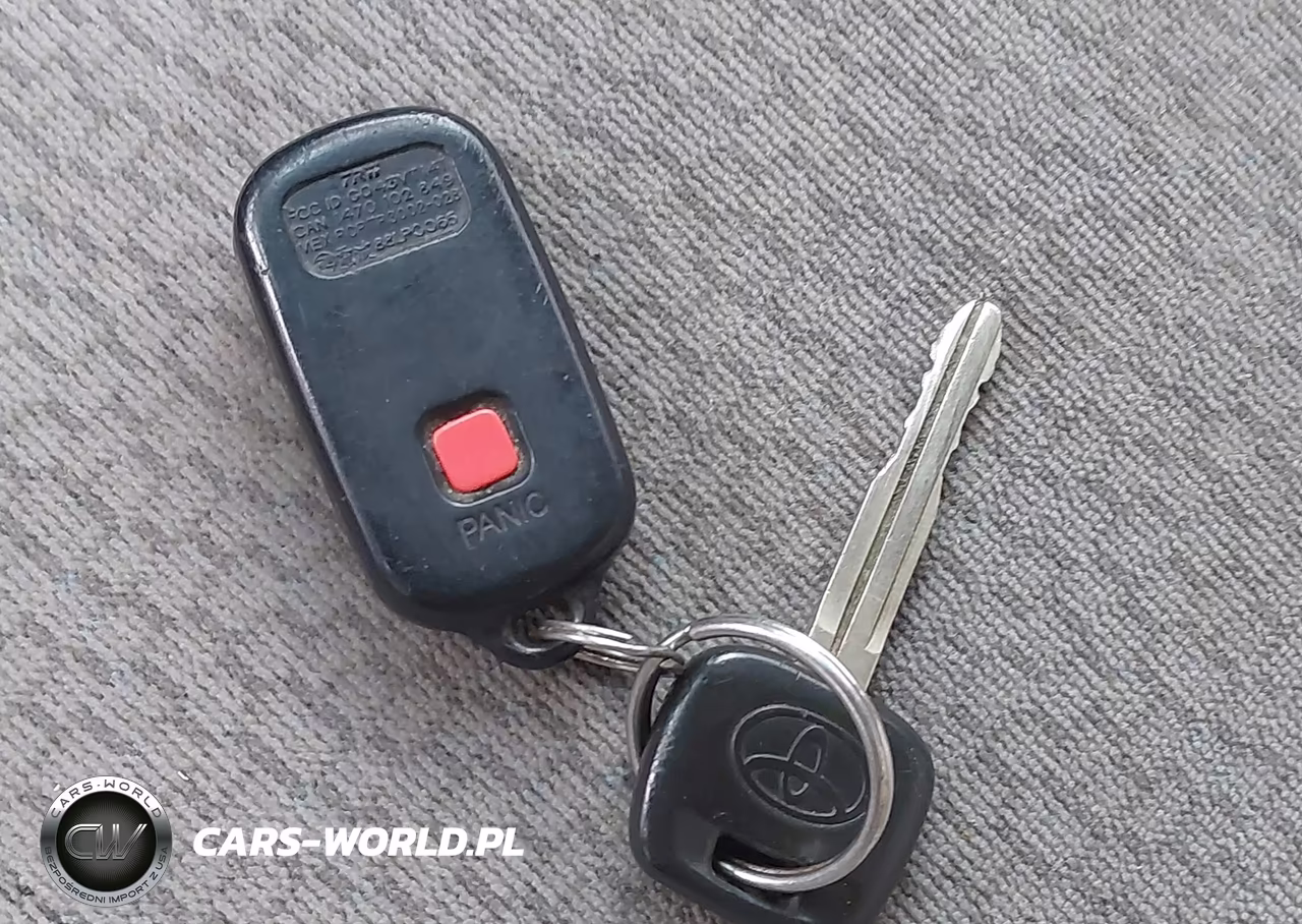 2004 Toyota Corolla Le VIN:1NXBR32E74Z338630 - 11