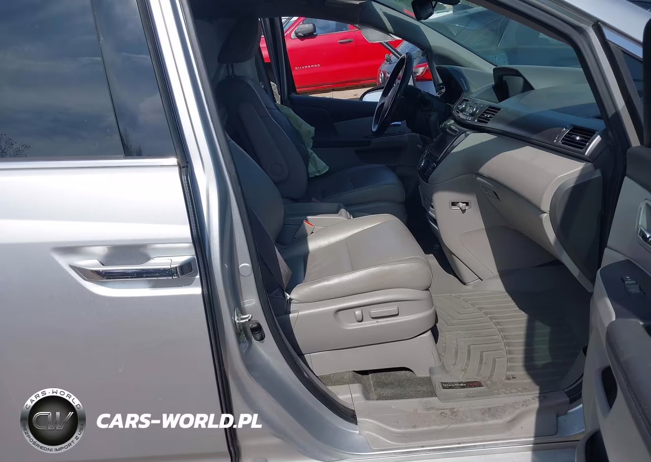 2014 Honda Odyssey Touring-Touring Elite VIN:5FNRL5H96EB126077 - 5