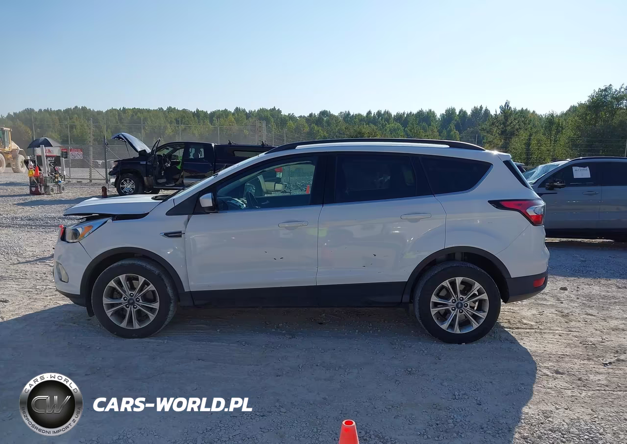 2018 Ford Escape Se VIN:1FMCU9GD8JUC77760 - 14