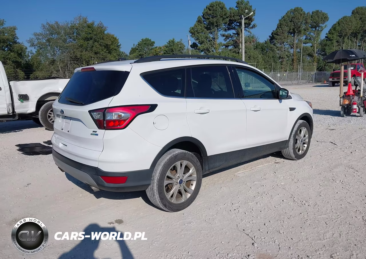 2018 Ford Escape Se VIN:1FMCU9GD8JUC77760 - 4