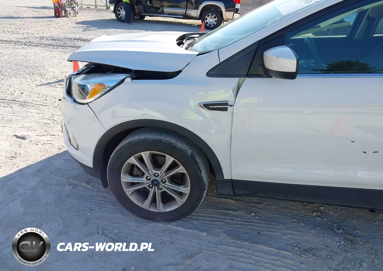 2018 Ford Escape Se VIN:1FMCU9GD8JUC77760 - 6