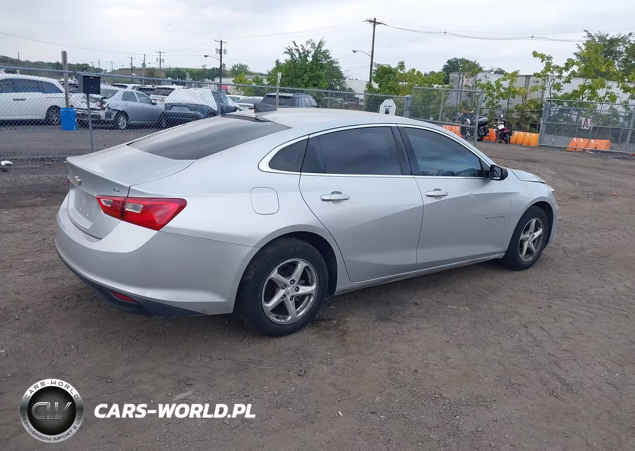 2016 Chevrolet Malibu Ls VIN:1G1ZB5ST4GF353492 - 4