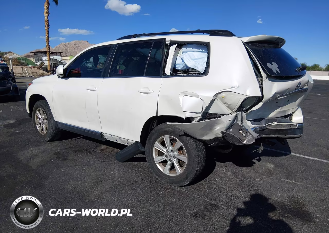 2011 Toyota Highlander Base V6 VIN:5TDZK3EH3BS048657 - 3