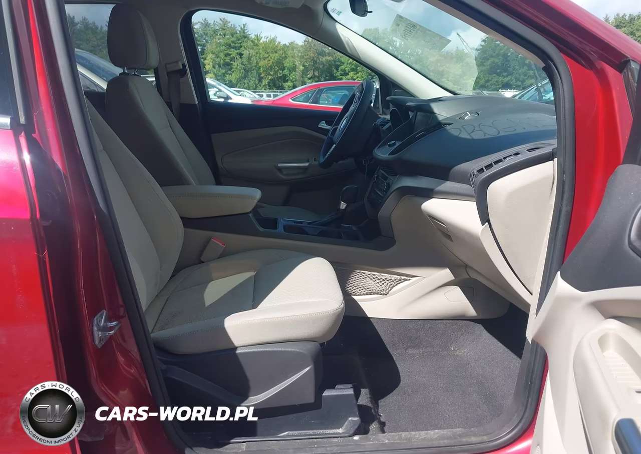 2017 Ford Escape Se VIN:1FMCU9G9XHUA87156 - 5
