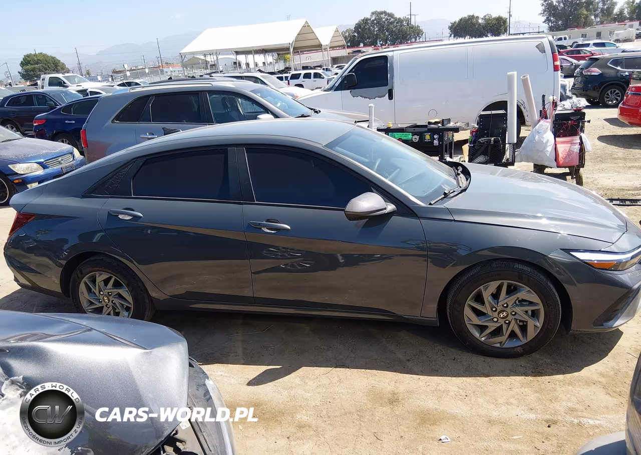 2024 Hyundai Elantra Sel VIN:KMHLM4DG5RU804649 - 13